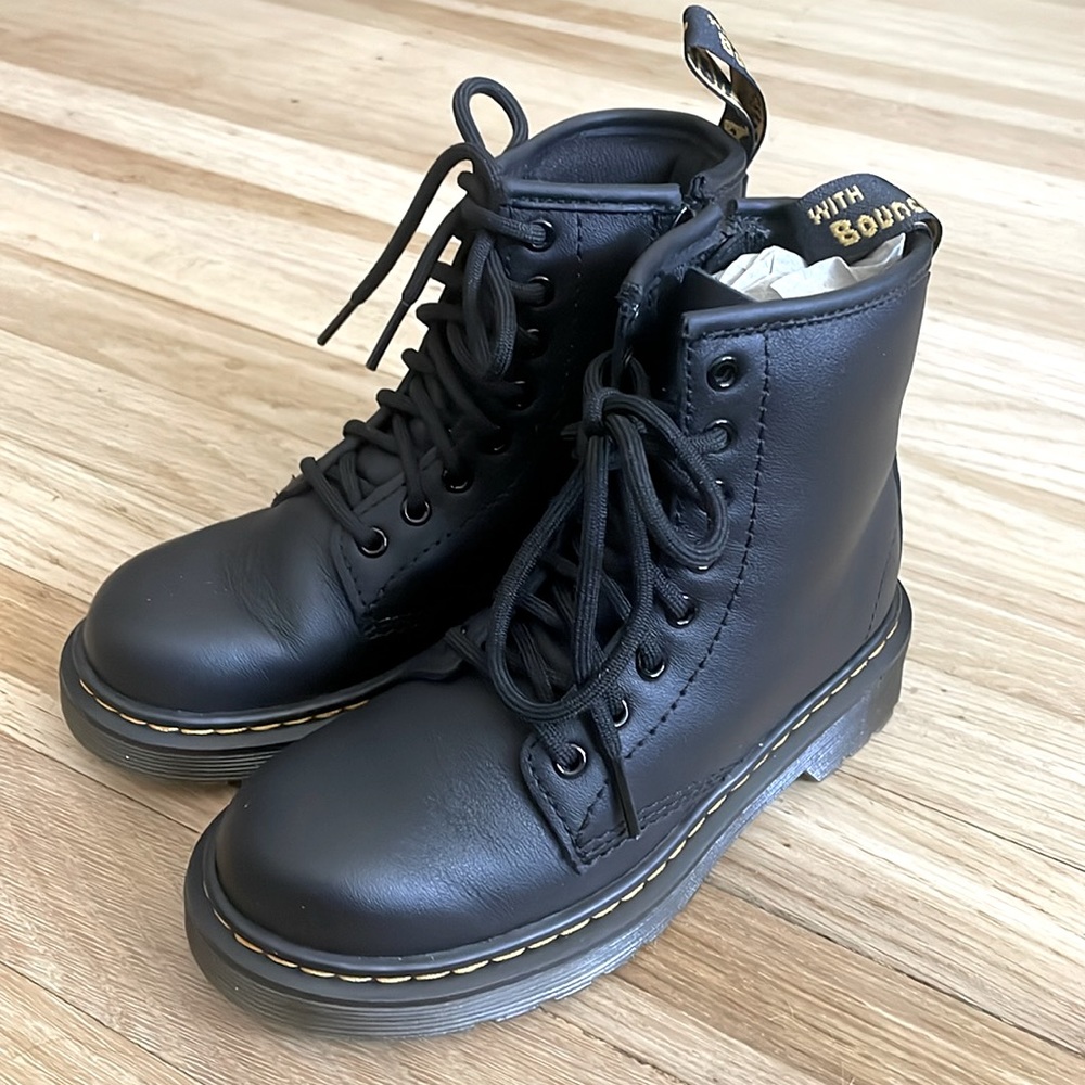 Black Dr. Martens Kids boots